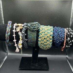 Lot of 9 beaded bracelets, various colors and styles